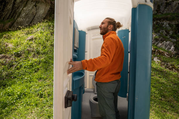 Best Portable bathroom rental  in Osceola, IA