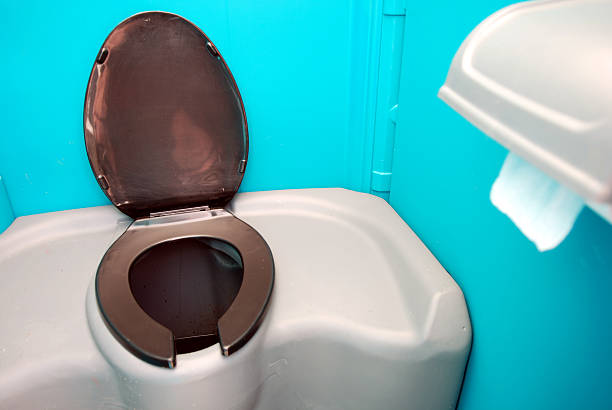 Best Portable restroom trailer rental  in Osceola, IA